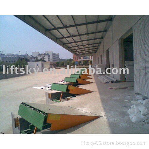 LSO12-670D Hydraulic dock leveler
